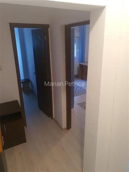 Garsonieră decomandată în Tei