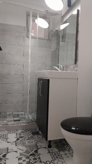 Particular vând apartament cu  două camere - 9