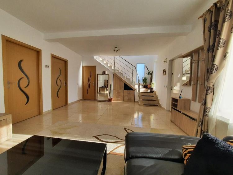 FARA COMISION in Bacu aproape asfalt casa gata mobilata cu 4 camere P+1+pod 560m - 17