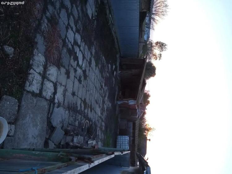 Casa batraneasca de vanzare - 1