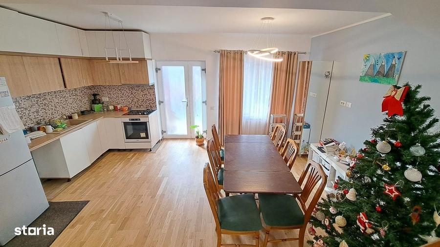 Casa Bragadiru 4 camere ?i curte amenajata - 2