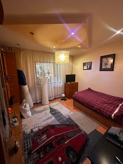 Apartament cu 3 camere, zona Nicolina - 3