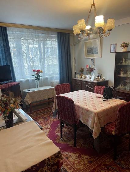 Apartament si 2 garaje de vanzare - 2