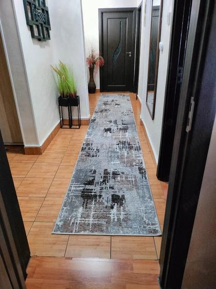 Apartament cu 3 camere decomandat în Vest