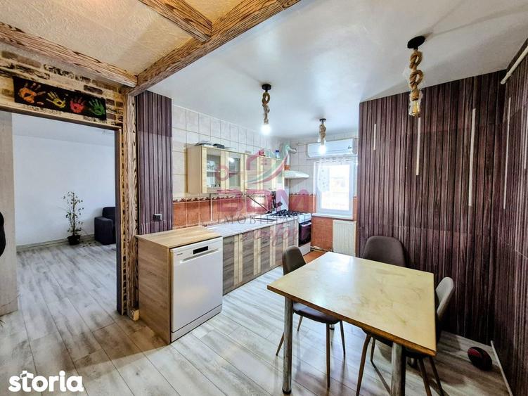 COMISION 0 |Apartament 3 camere | decomandat | spatios | zona Micro 3 - 8