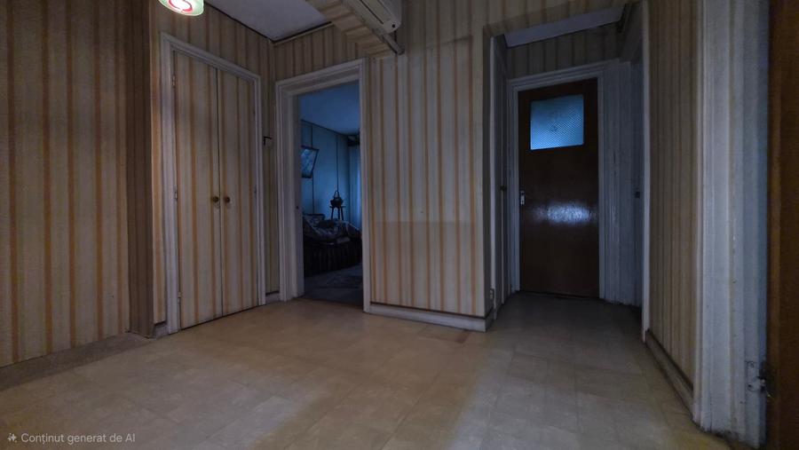 Tomis 1 - ap 3 cam, et 4/4 , gaze la usa (necesita renovare) - 3