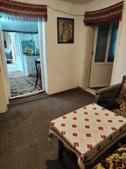 Casa batraneasca de vanzare - 8