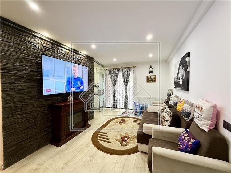 Apartament de inchiriat in Sibiu - 3 camere -mobilat, utilat- V. Aurie - 1