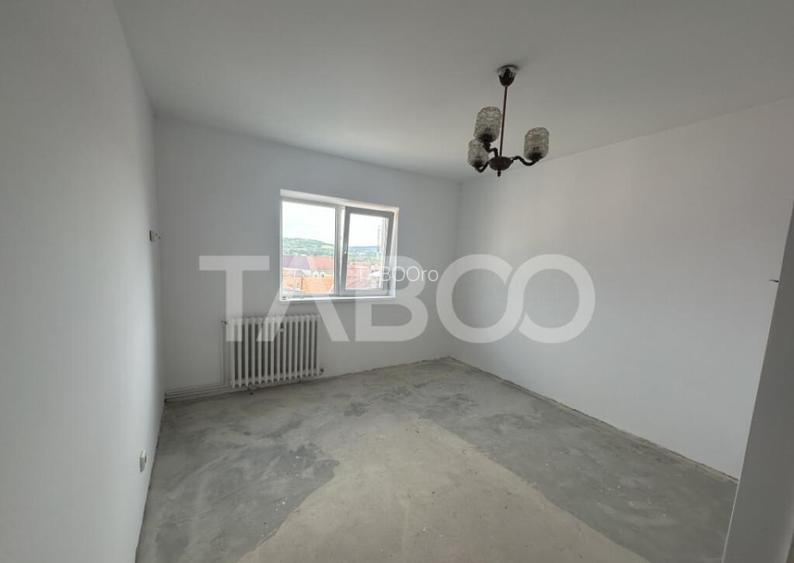 Apartament decomandat 3 camere 2 bai 65 mpu zona Bulevardul Apartament decomandat 3 camere 2 bai 65 mpu zona Bulevardul
