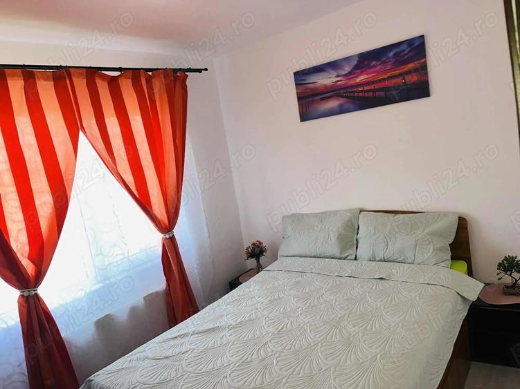 Ofer spre inchirie apartament cu 3 camere cu centrala proprie pe gaz - 1