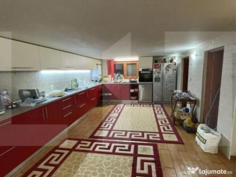 Casa cu 4 camere, 210 mp utili, teren cu 350 mp, Dambul Piet - 1