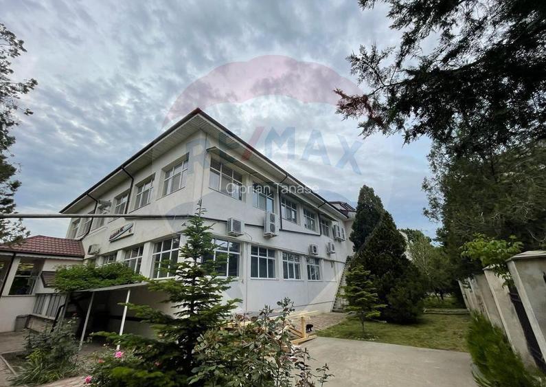 Spa?iu comercial de 1,700mp de inchiriat in zona Centrala