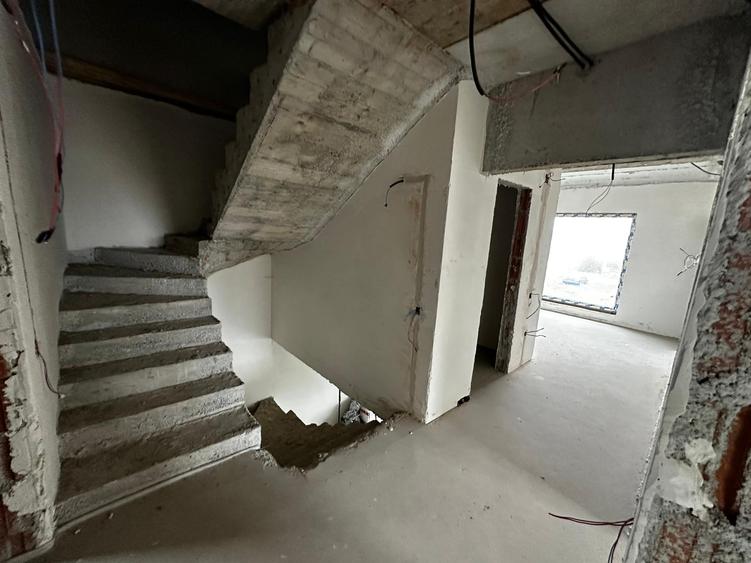 Casa premium P+1+M. 5 cam. Util 243mp. Teren 275mp - 22