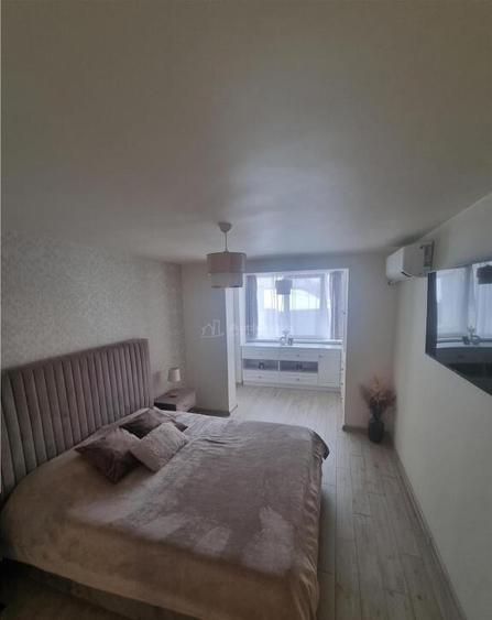 Apartament 3 cam et 2 decomandat renovat zona Colfescu - 13