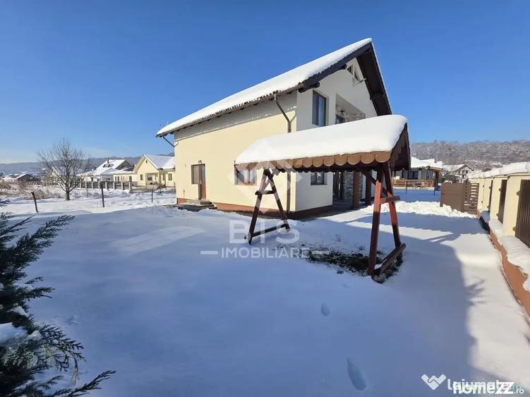 Casă cu 5 camere cu Teren 425 Mp în Unirea