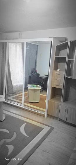 Inchiriez Garsoniera zona Dambu Pietros - 4