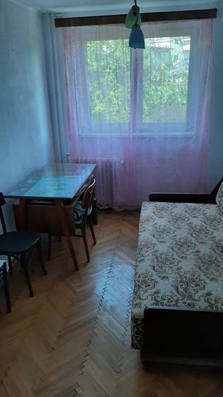 Apartament cu 3 camere decomandat în Domenii