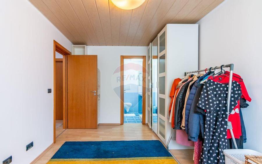 Casa / Vila in Corbeanca, langa lac, zona exclusivista - 17