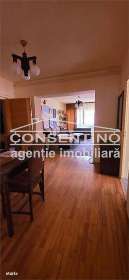 Se vinde imobil cu 4 camere, pe Unirii Sud , liber , cu 3 balcoane - 2