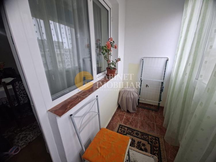 Apartament cu 4 camere decomandat, mobilat în Mircea cel Bătrân