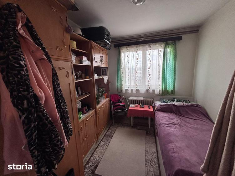 Apartament cu 3 camere în Dâmbu Pietros