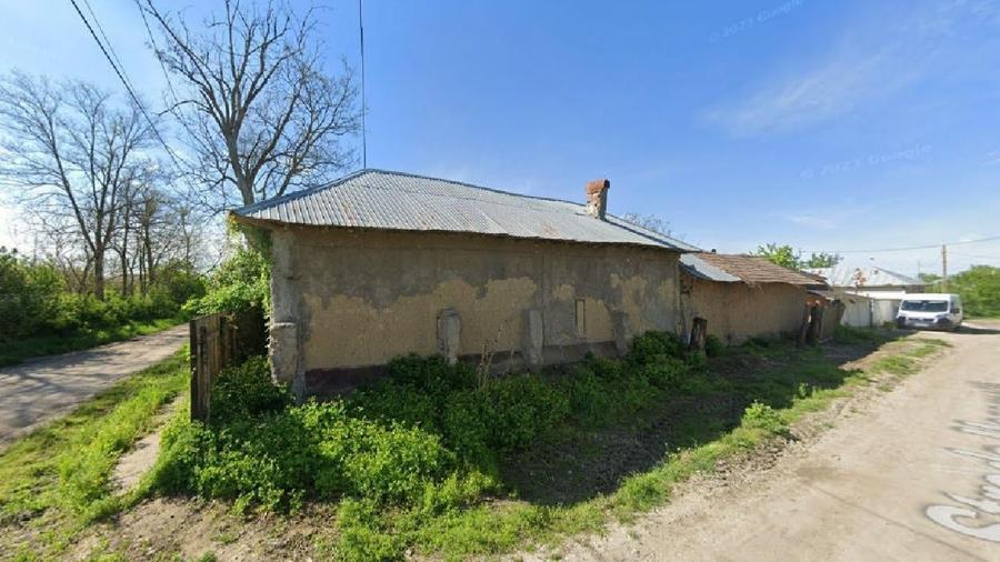 Casă individuală cu 4 camere cu Teren 1603 Mp în Pietroșani