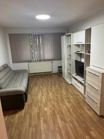 Apartament cu 2 camere decomandat în Drumul Carului