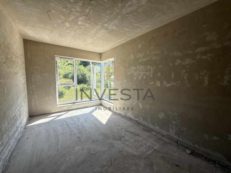 Duplex cu 4 camere cu Canalizare în Florești