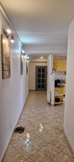Apartament cu 3 camere decomandat în Mărăști