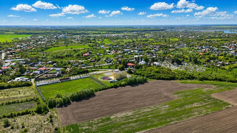 Teren agricol extravilan de 21800 mp, în Gruiu