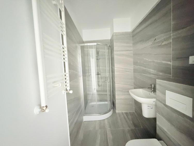 Apartament cu 3 camere în Cug
