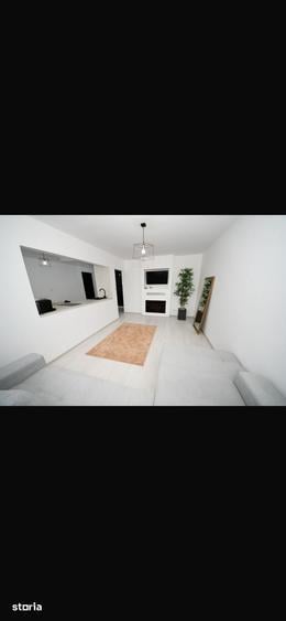 Apartament cu 2 camere decomandat în Micro 17