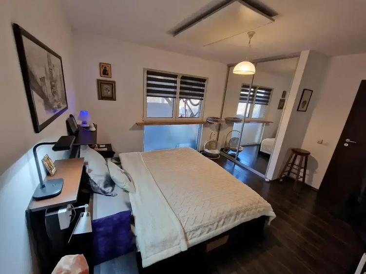 Apartament cu 3 camere semidecomandat, mobilat în Tunari