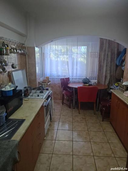 Apartament cu 3 camere decomandat în Nord
