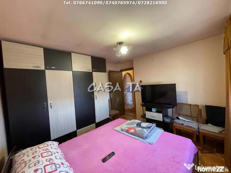 Apartament cu 3 camere decomandat în Central