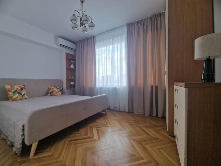Apartament cu 3 camere decomandat în Sala Palatului