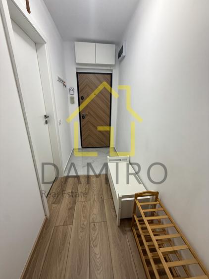 Apartament cu 3 camere semidecomandat în Pantelimon