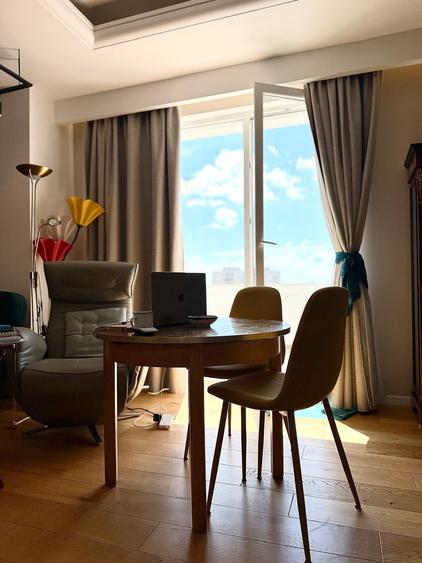 Apartament cu 3 camere semidecomandat în Universitate