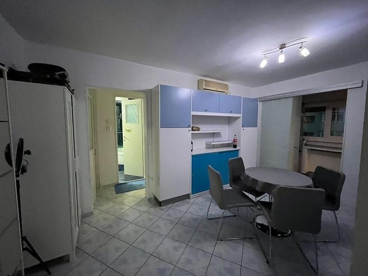 Apartament cu 2 camere decomandat în Basarabia