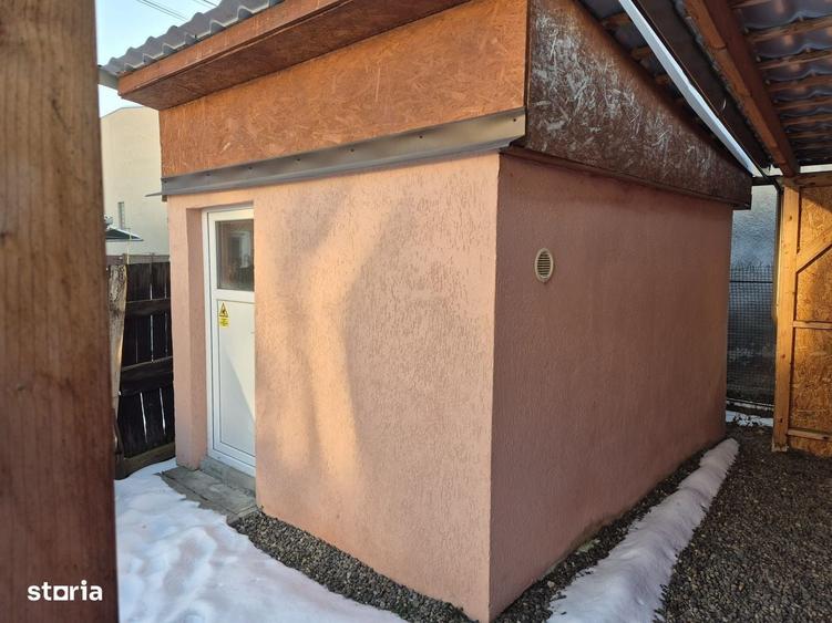 Casă cu 2 camere cu Teren 483 Mp în Criș