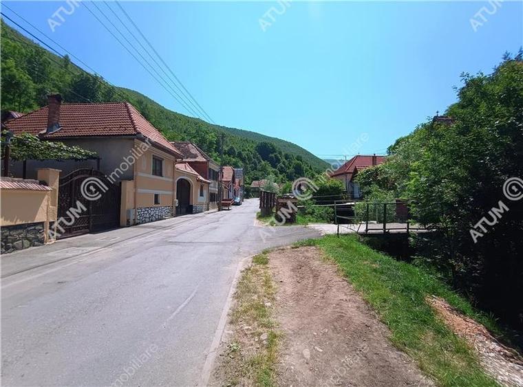 Casa traditionala din lemn cu 930 mp teren langa Sibiu - 22
