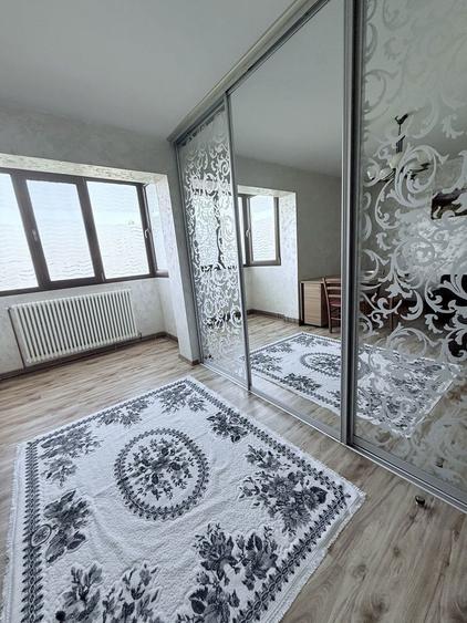 Persoana fizica inchiriez apartament cu doua camere decomandat in Mircea cel Batran. - 2