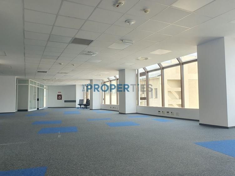 Comision 0! Spatii birouri in zona Universitate - intre 380 si 1365mp - 3