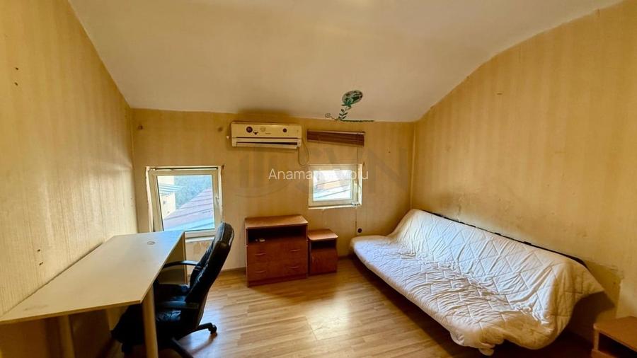 REA1024652 Mansarda de vanzare I 7 camere I Unirii REA1024652 Mansarda de vanzare I 7 camere I Unirii