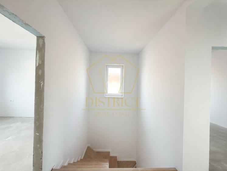 Duplex superb cu 5 camere despartit prin garaj | Dumbravita - 7