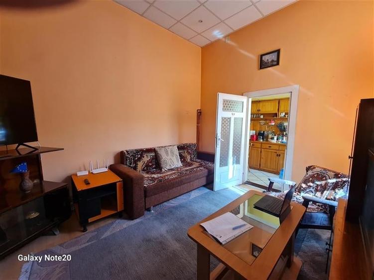 DE VANZARE APARTAMENT 3 CAMERE ULTRACENTRAL - 1