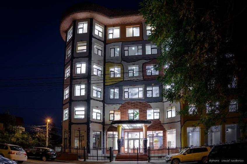 Hundertwasser House, Caramfil, 200 - 1831 mp  0% comision! - 10