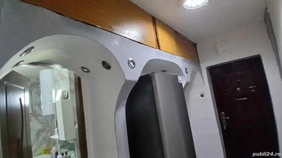 vand apartament cu doua camere pe strada Independen?ei - 10