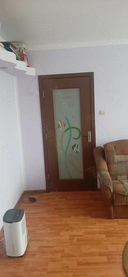 Inchiriez apartament - 2