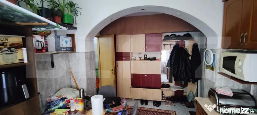 Apartament cu 2 camere semidecomandat în Micro 4